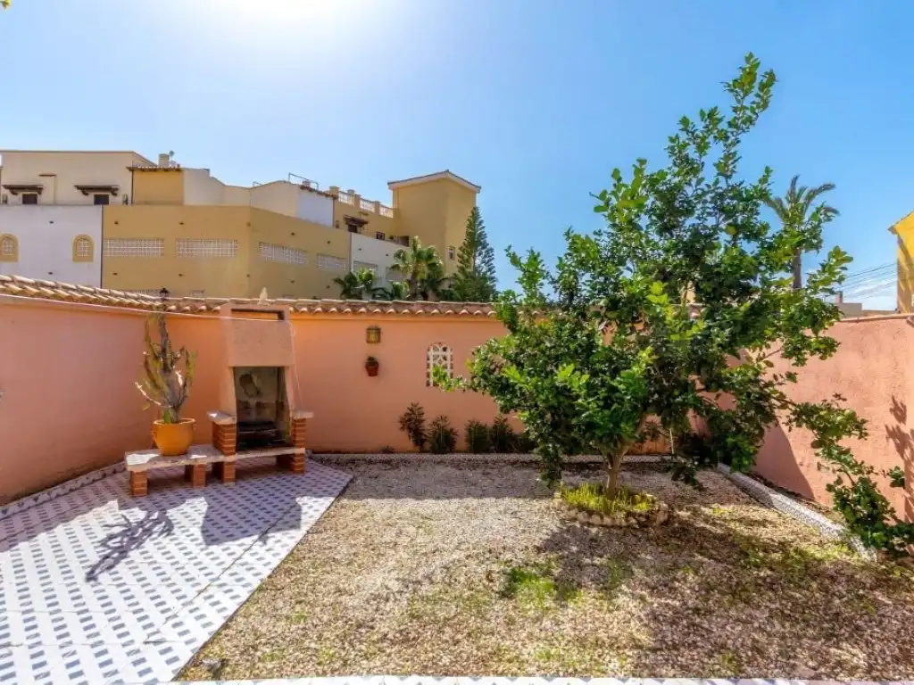 Apartment with garden for sale in Playa de los Locos, imagen 8