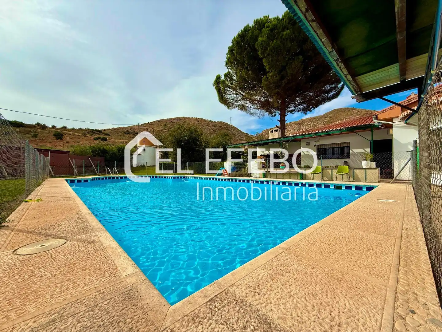 Piscina de Casa o chalet en venta en Antequera con Aire acondicionado, Calefacción y Terraza
