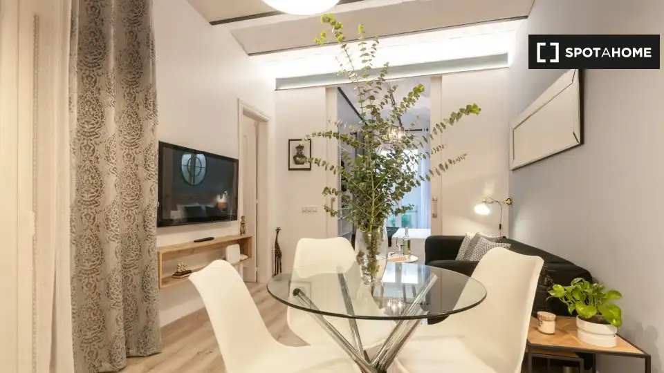 Flat with terrace to rent in Gràcia, imagen 6
