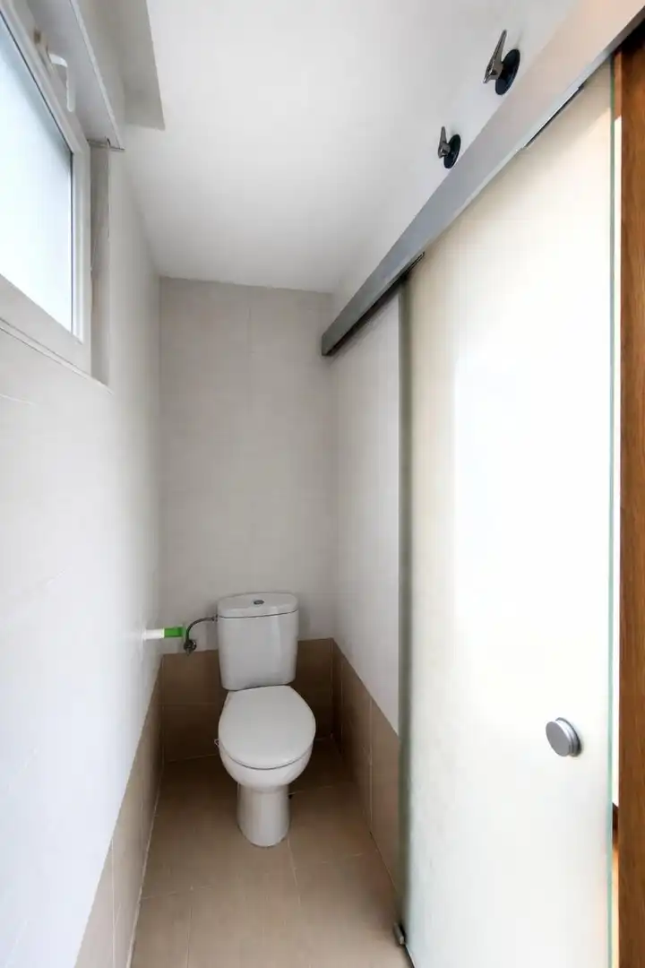 Bany de Apartament en venda en El Astillero   amb Calefacció, Terrassa i Piscina comunitària