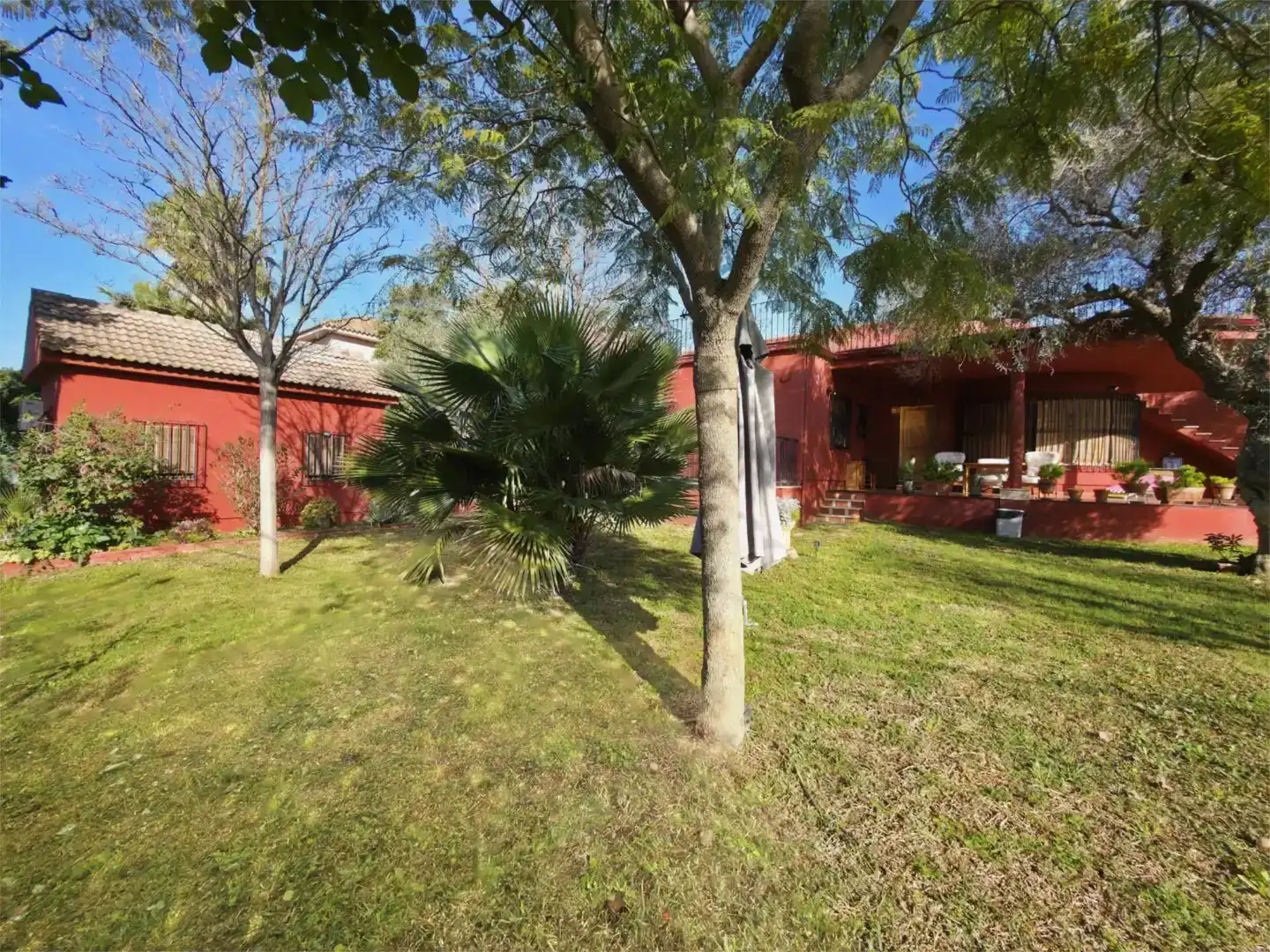 Jardí de Casa o xalet en venda en Dos Hermanas amb Aire condicionat, Piscina i Balcó