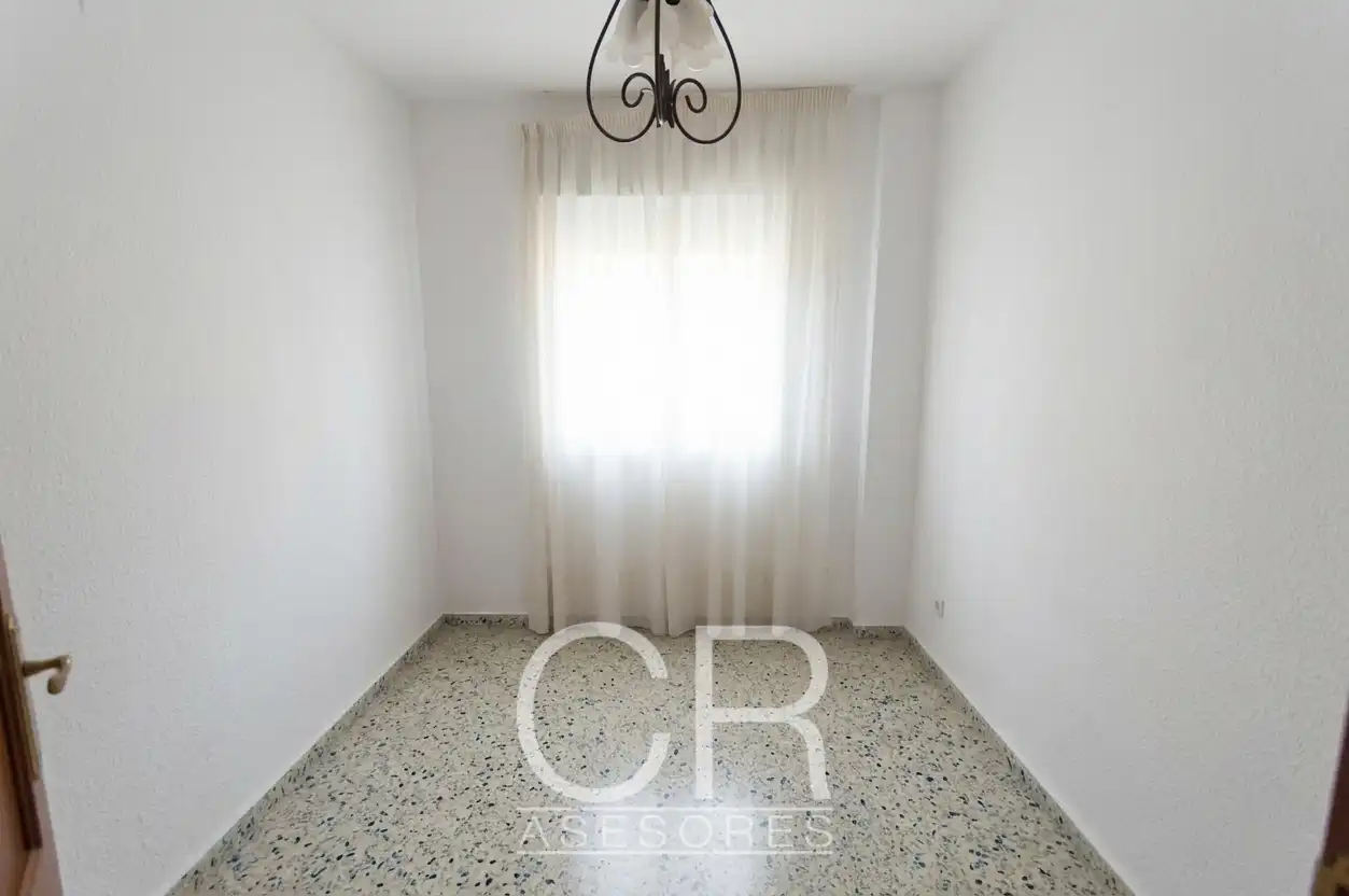 Habitación de Piso de alquiler en Granada con Aire acondicionado, Calefacción y Balcón