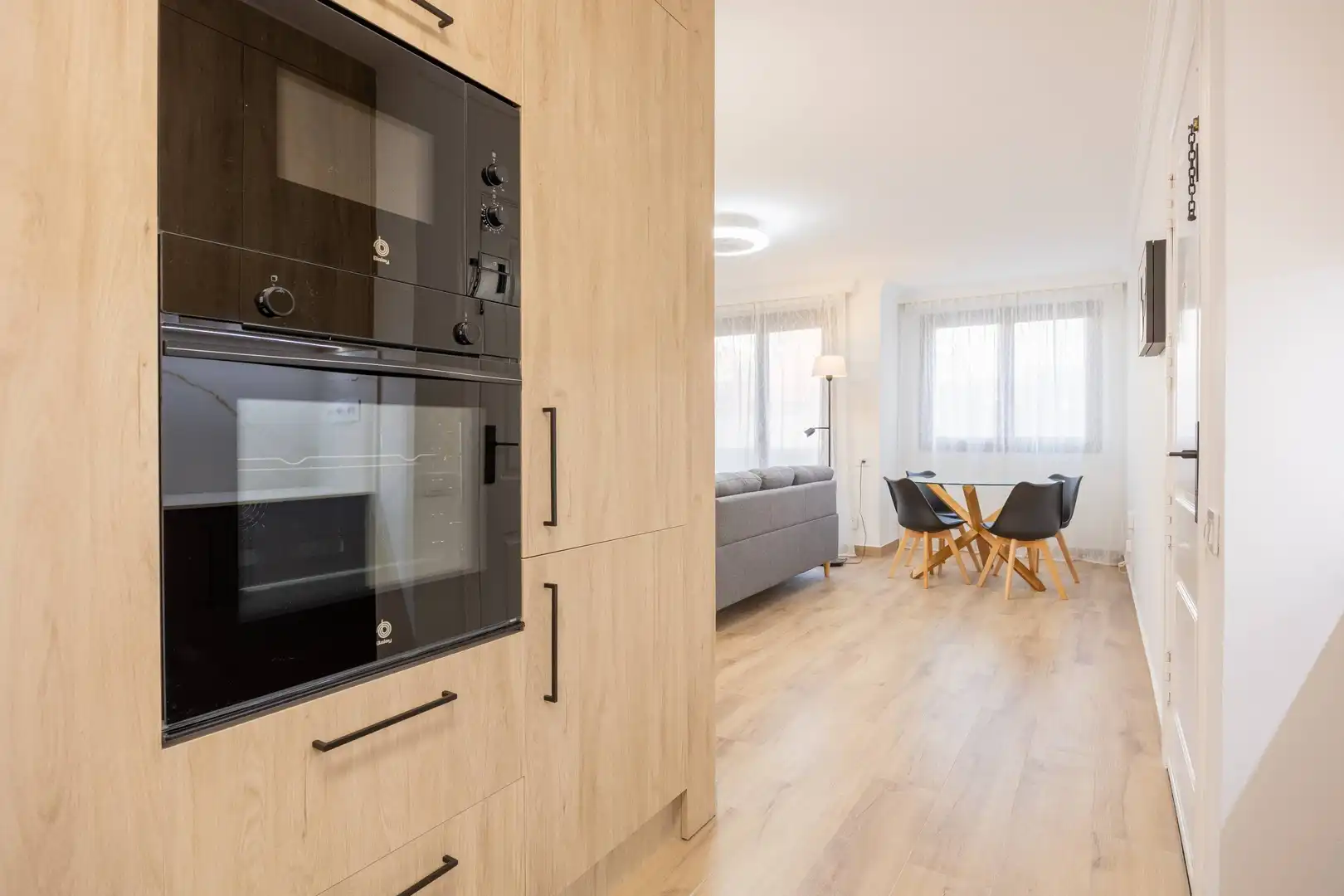Cocina de Piso de alquiler en Las Palmas de Gran Canaria con Amueblado, Balcón y Alarma