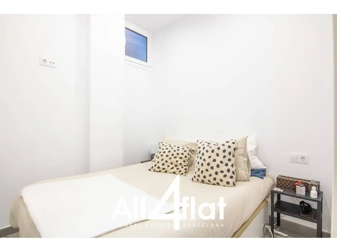 Schlafzimmer von Wohnung zur Miete in Barcelona mit Klimaanlage, Parkett und Möbliert
