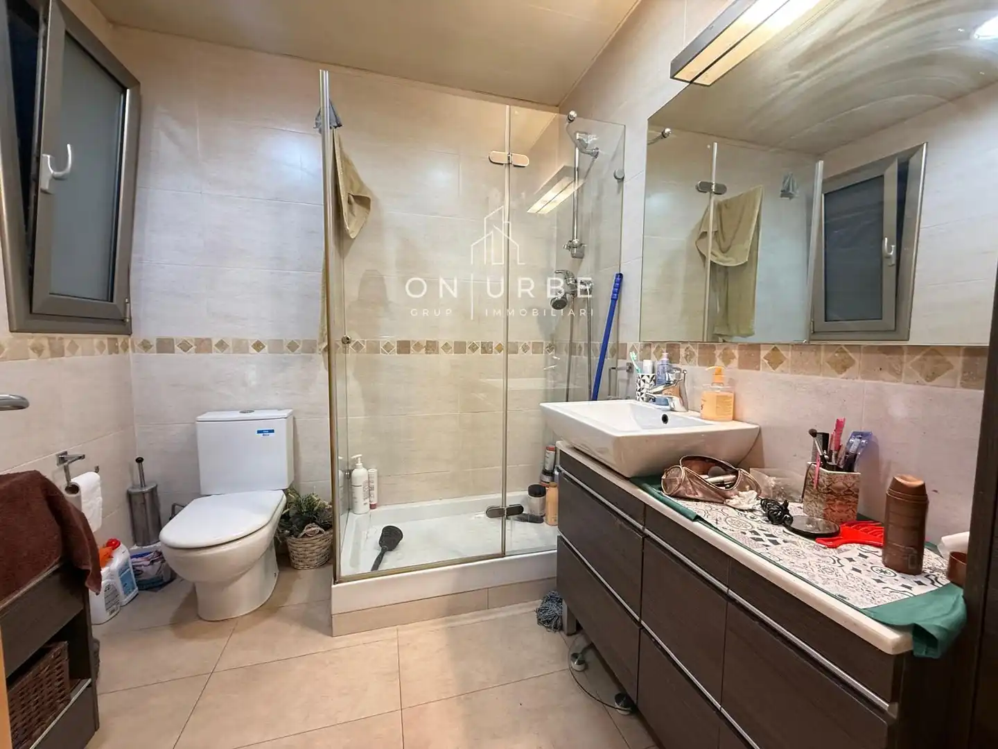 Bathroom of Flat for sale in Barcelona  with Air Conditioner and Terrace