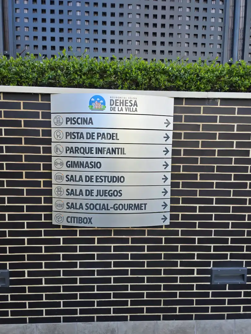 Außenansicht von Wohnung zum Verkauf in Madrid mit Heizung, Terrasse und Abstellraum