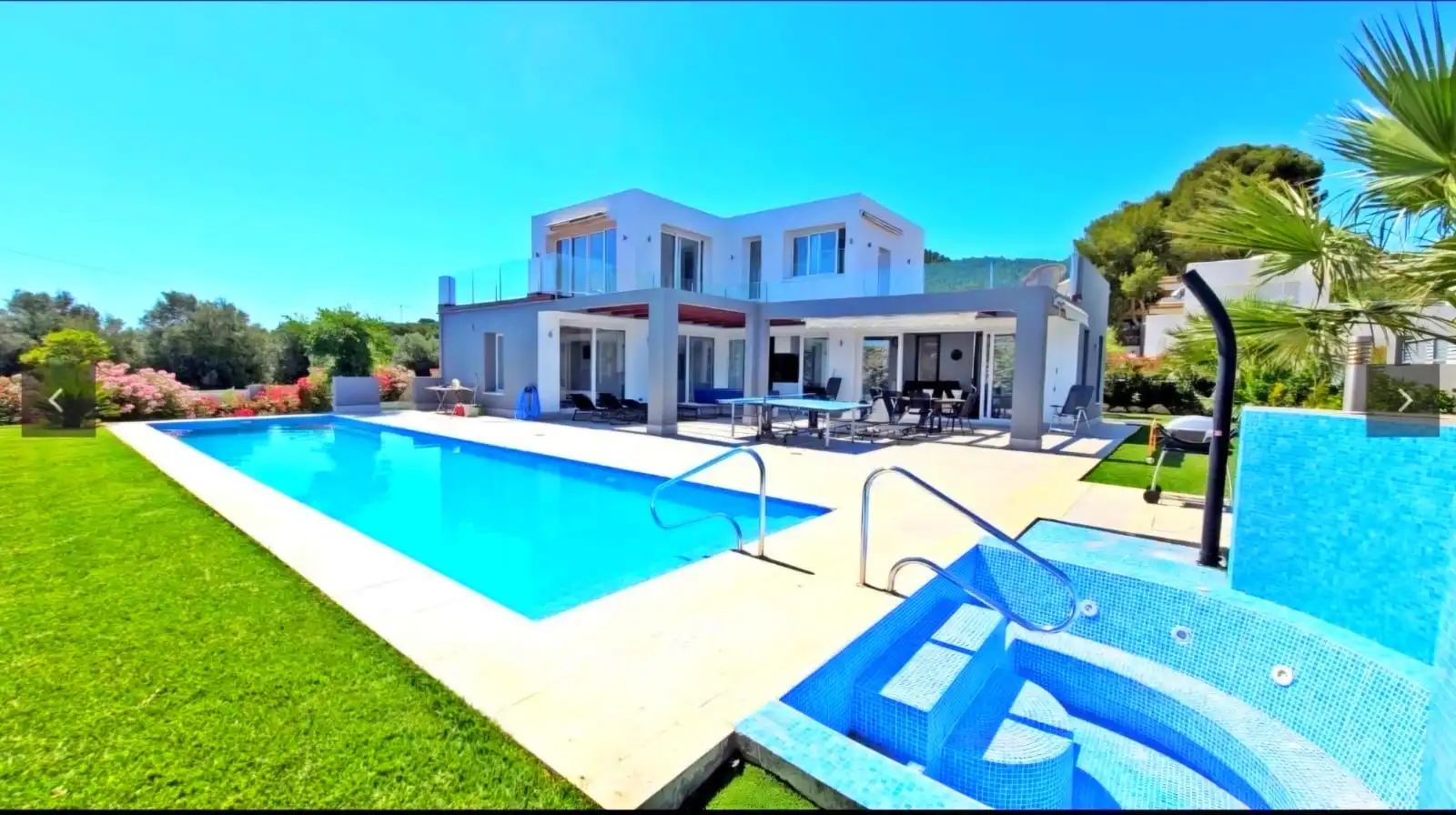 Chalet con piscina en venta en Centro ciudad, imagen 3