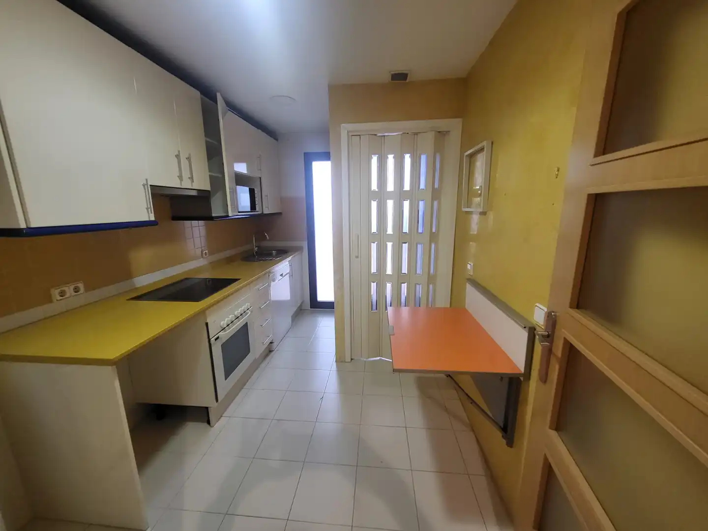 Kitchen of Apartments for rent in Badajoz  with Air Conditioner, Heating and Oven