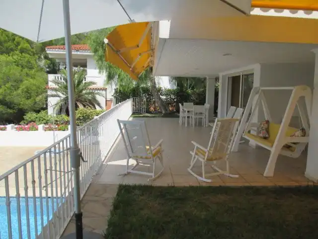 Chalet con piscina en venta en El Faro, imagen 4