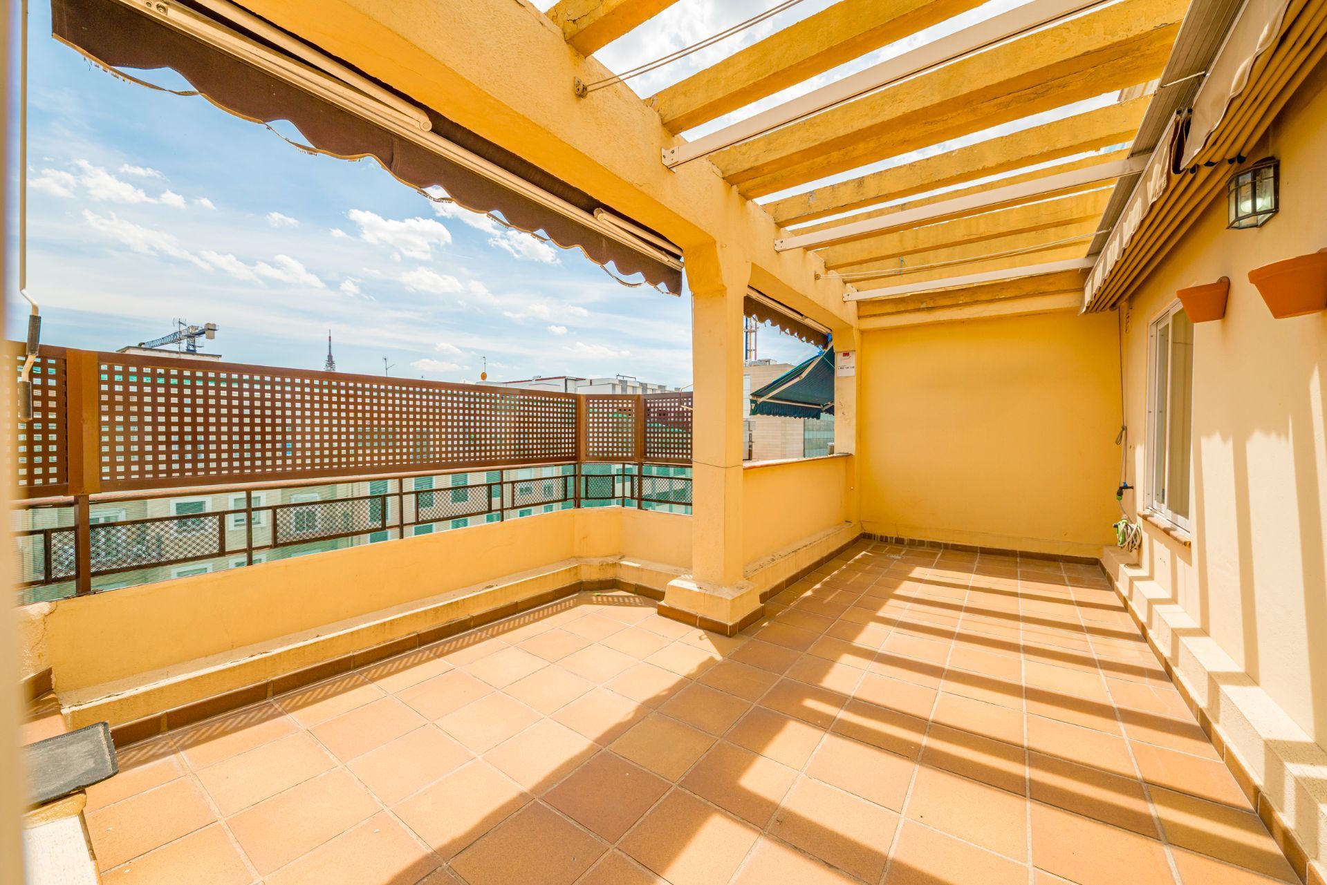Terrace of Attic to rent in  Madrid Capital  with Air Conditioner, Heating and Terrace