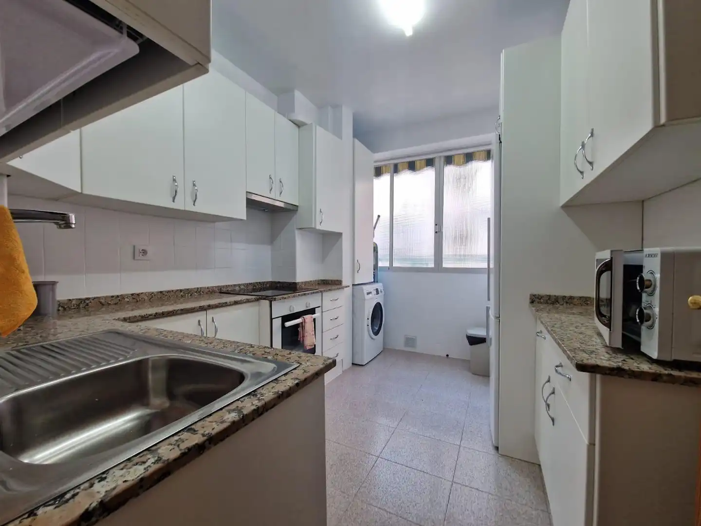 Habitació a Calle PINTOR BALACA, 56, Ensanche