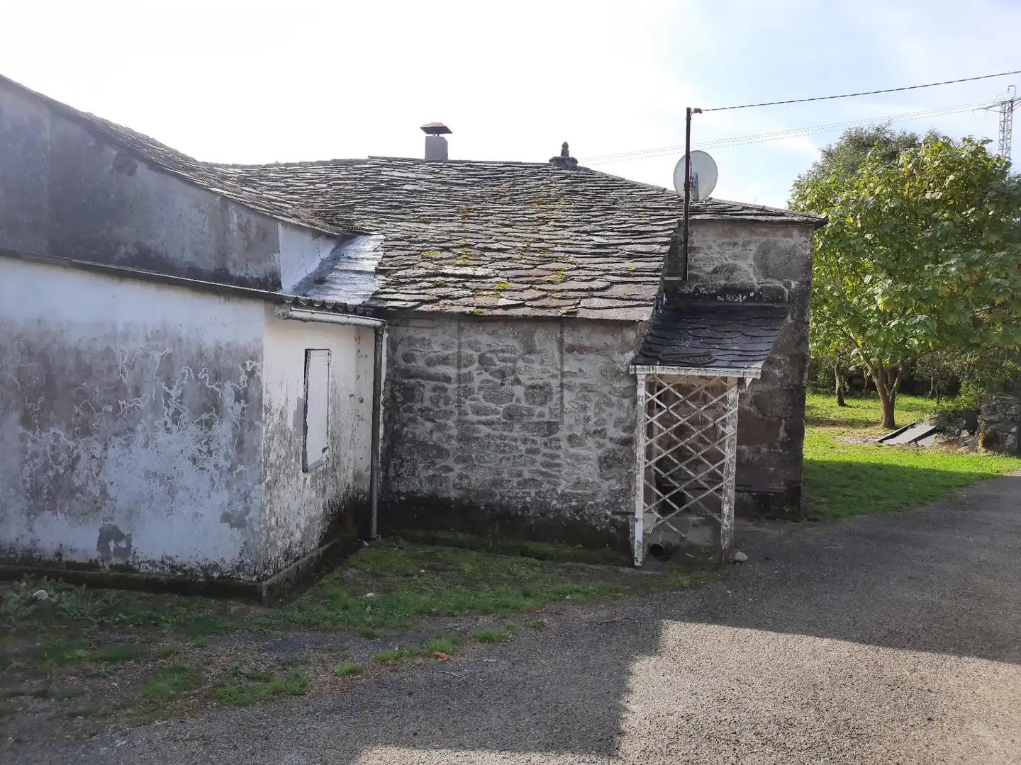 Vista exterior de Finca rústica en venda en As Pontes de García Rodríguez  amb Jardí privat