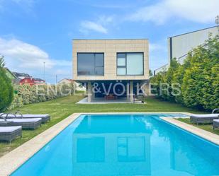 Swimming pool of House or chalet for sale in Cambados  with Terrace and Swimming Pool