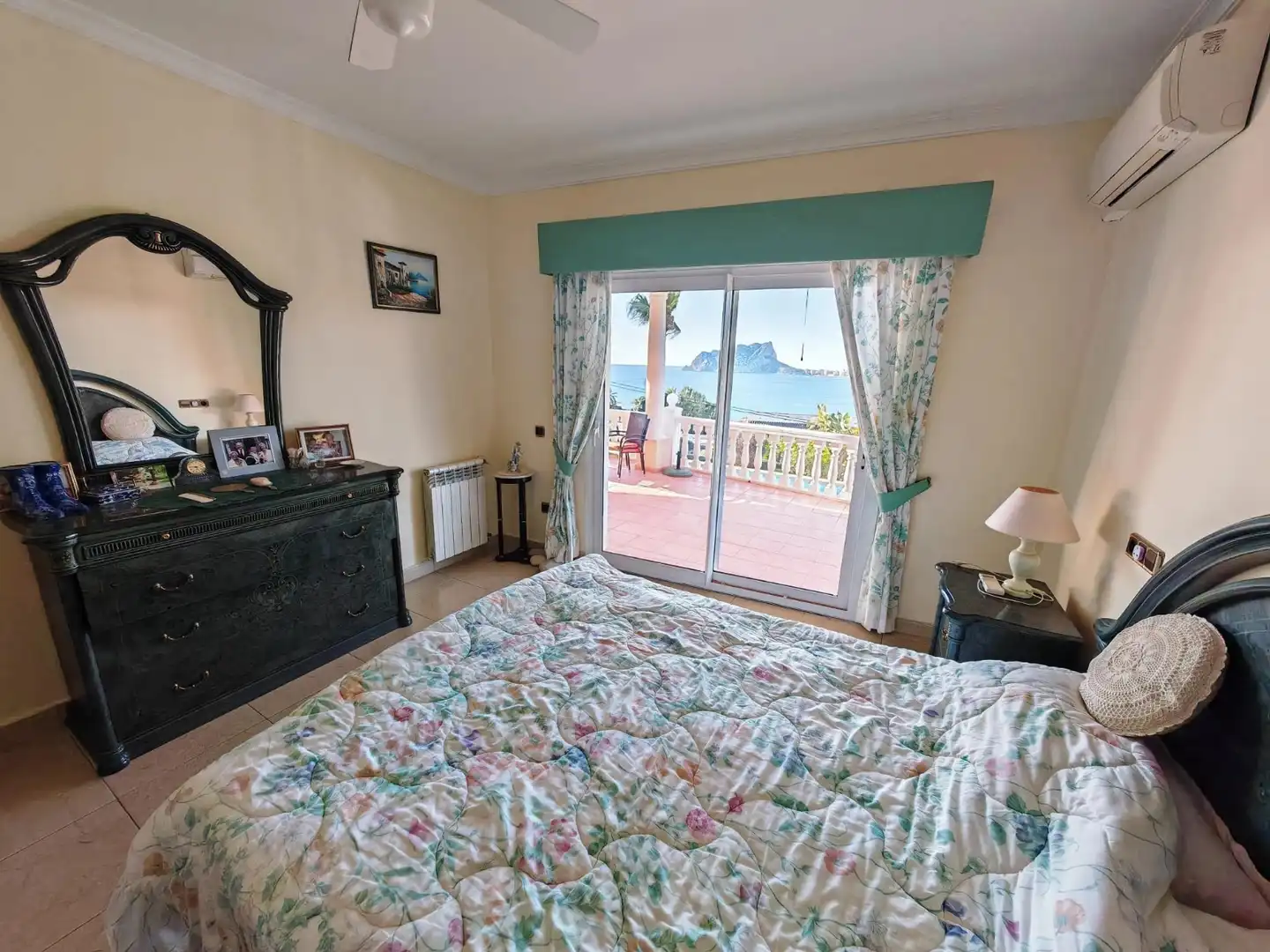 Bedroom of Houses for sale in Moraira