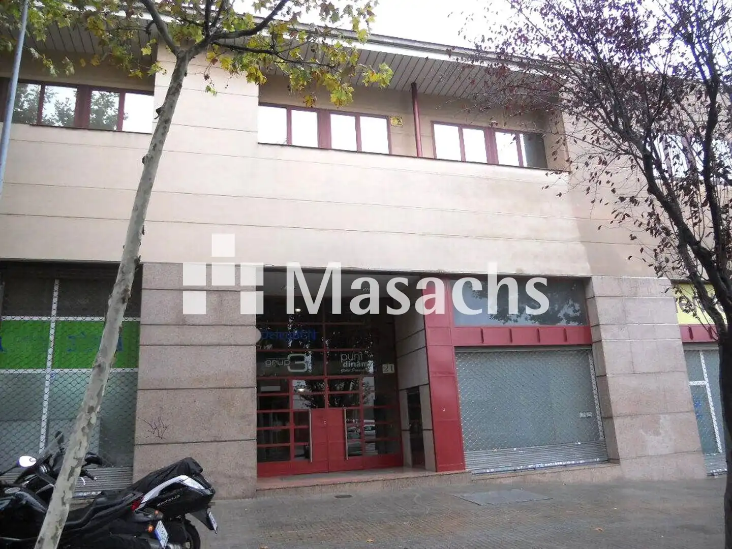 Vista exterior de Oficina de alquiler en Sant Joan Despí