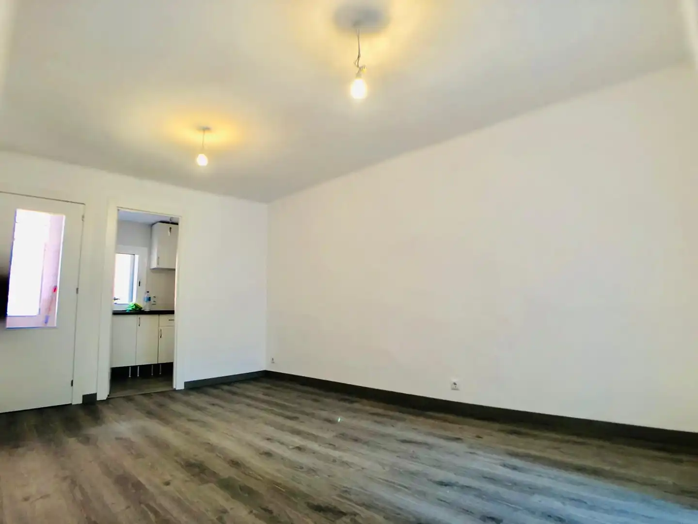 Living room of Flat for sale in L'Hospitalet de Llobregat  with Parquet flooring