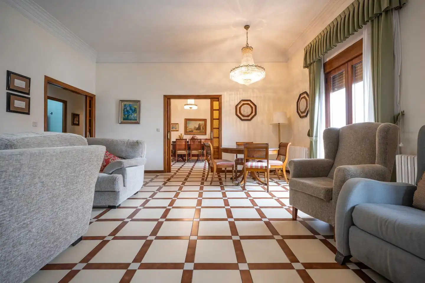 Sala d'estar de Pis en venda en Ávila amb Terrassa i Moblat