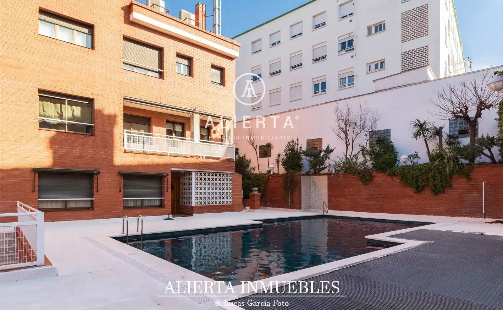 Vista exterior de Casa adosada en venda en Zaragoza amb Aire condicionat, Calefacció i Traster