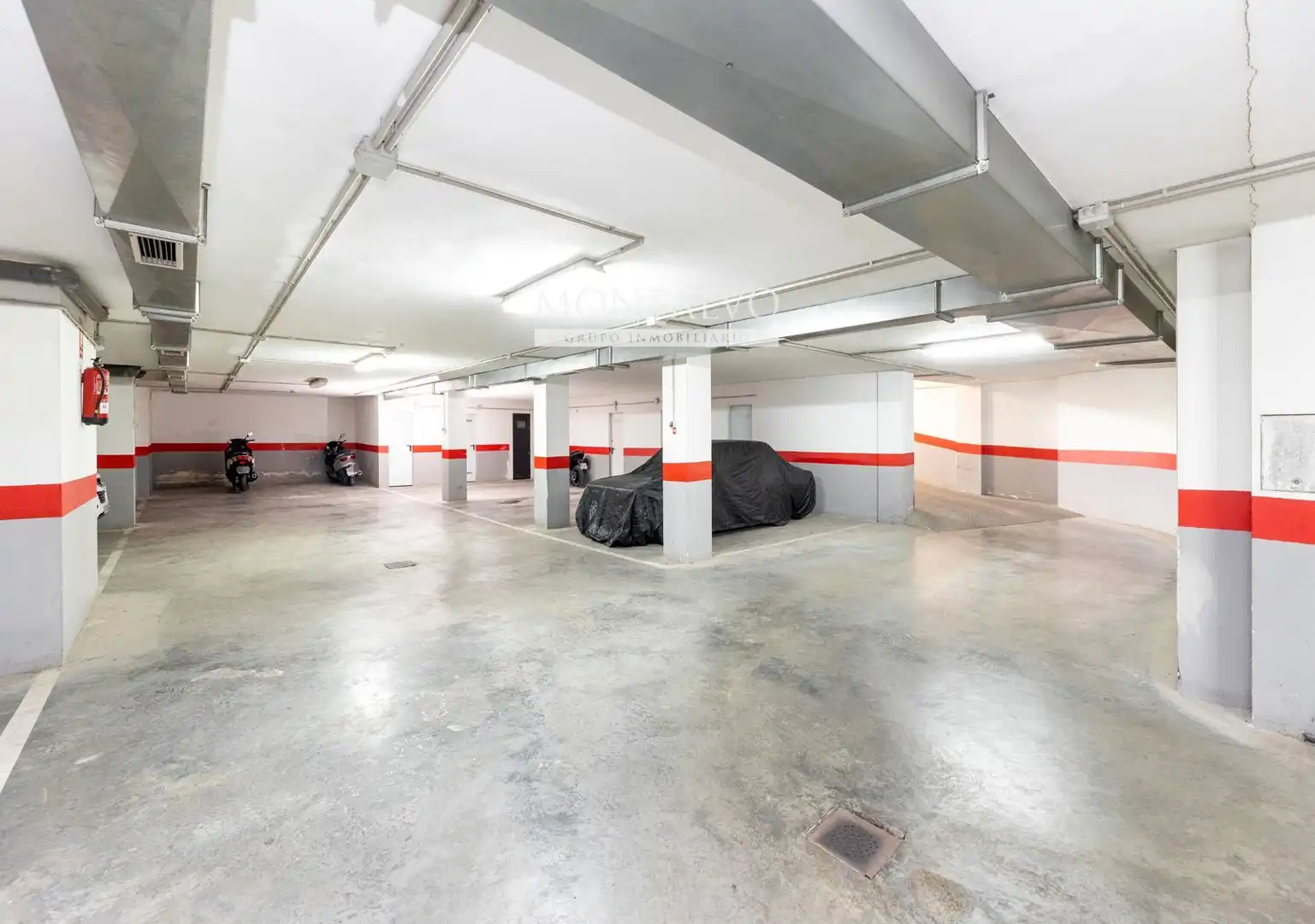 Parkplatz von Garage zum Verkauf in Atarfe