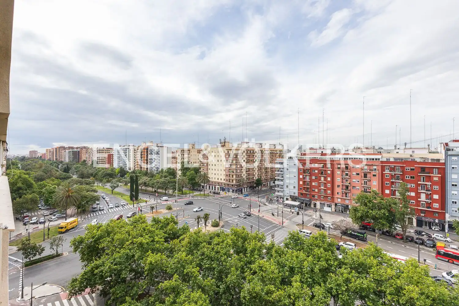 Vista exterior de Piso en venta en Valencia con Aire acondicionado, Calefacción y Balcón