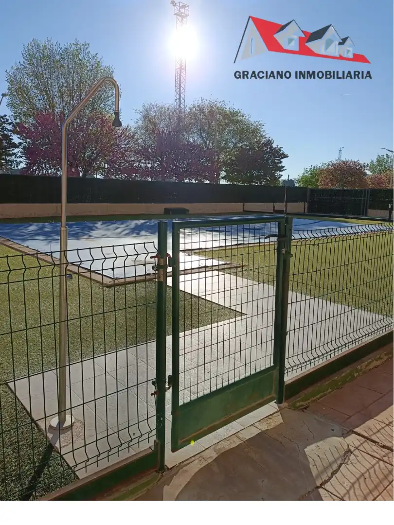 Piscina de Piso en venta en Albacete con Aire acondicionado, Calefacción y Trastero