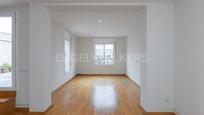 Living room of Attic for sale in  Barcelona Capital  with Air Conditioner, Parquet flooring and Terrace