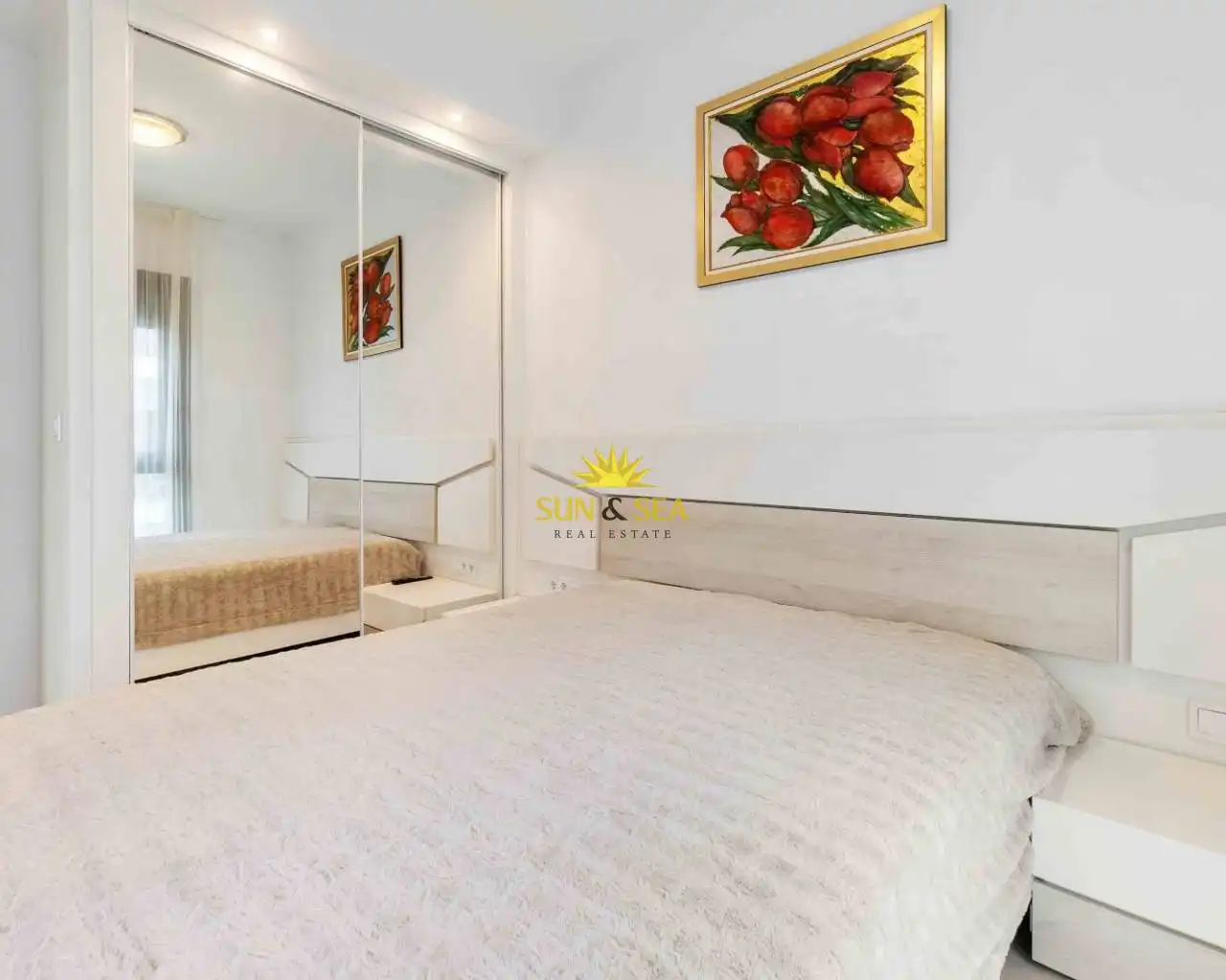 Flat with pool to rent in Los Arenales del Sol, imagen 9