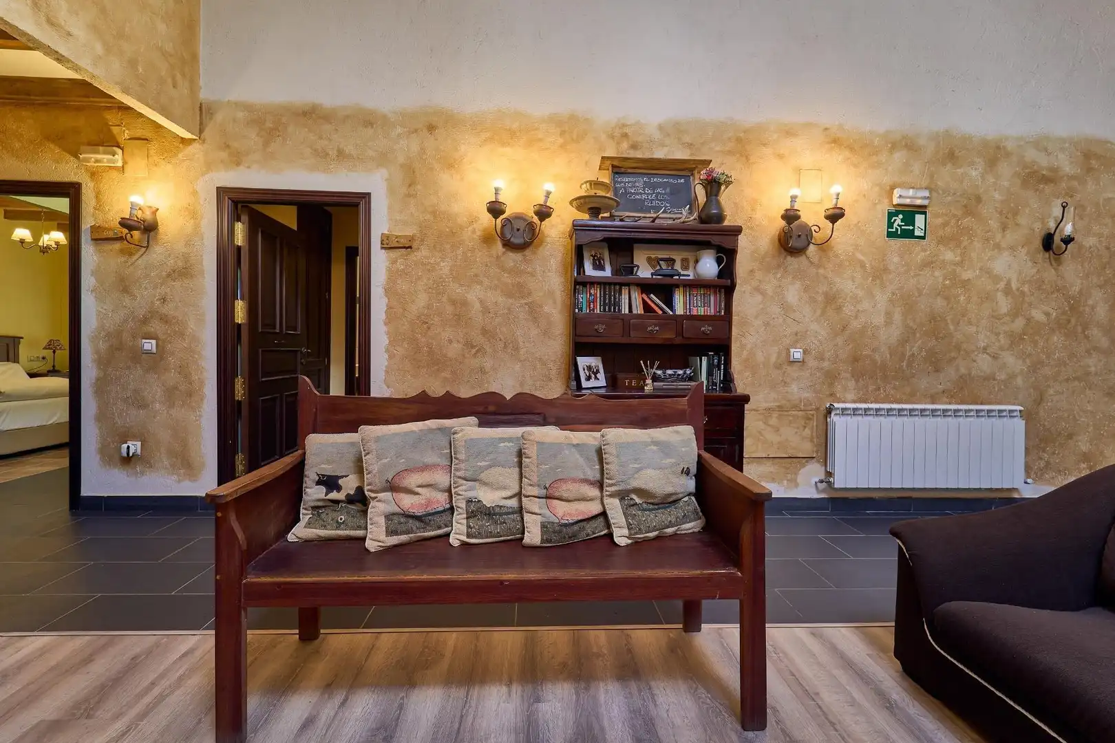 Finca rústica en venta en Cobreros con Aire acondicionado, Calefacción y Jardín privado