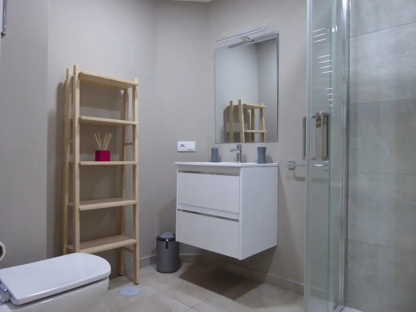 Bathroom of Apartments for rent in Jerez de la Frontera  with Air Conditioner and Parquet flooring