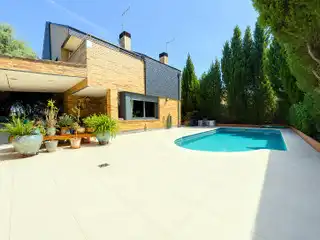 Piscina de Casa o chalet en venta en Rivas-Vaciamadrid con Aire acondicionado, Calefacción y Jardín privado