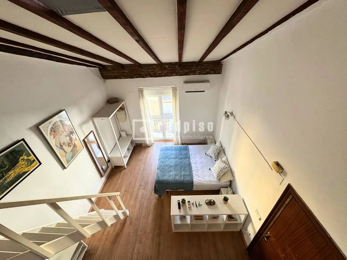 Habitación de Loft de alquiler en Valencia con Aire acondicionado, Terraza y Amueblado