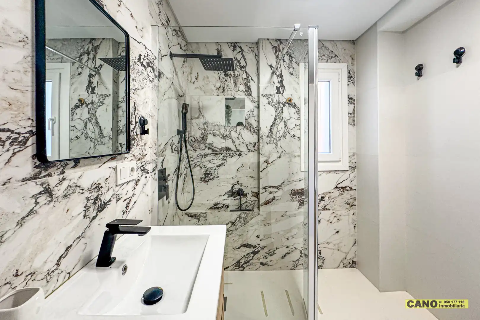 Bathroom of Flat for sale in Roquetas de Mar  with Air Conditioner, Heating and Terrace
