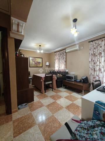 Piso en Venta en C. Cancionera en Tiro de Línea