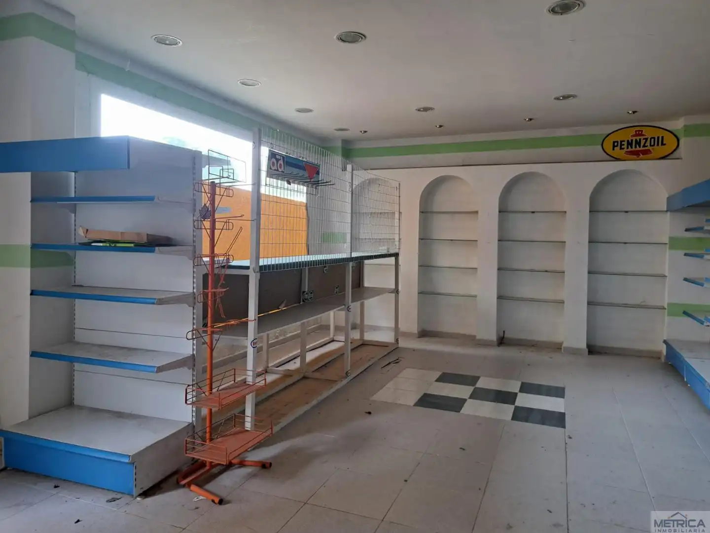 Local comercial en venda a Rafael Alberti 10, imagen 2