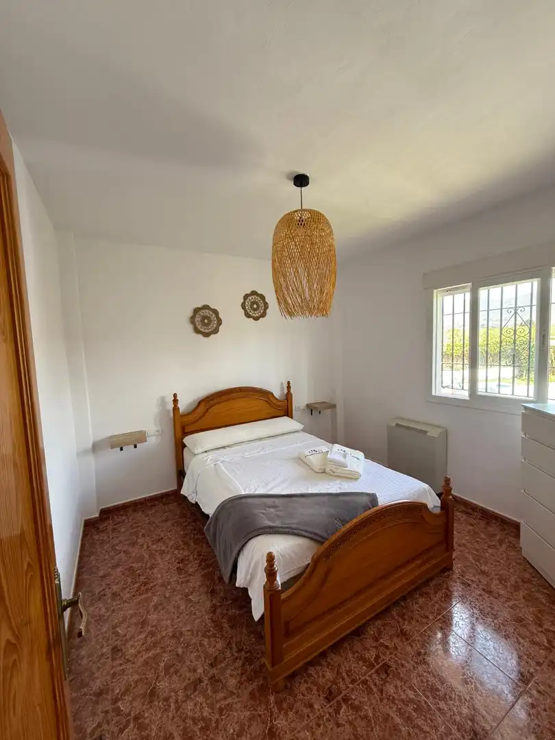 Habitación de Casa o chalet de alquiler en Salobreña con Calefacción, Jardín privado y Terraza