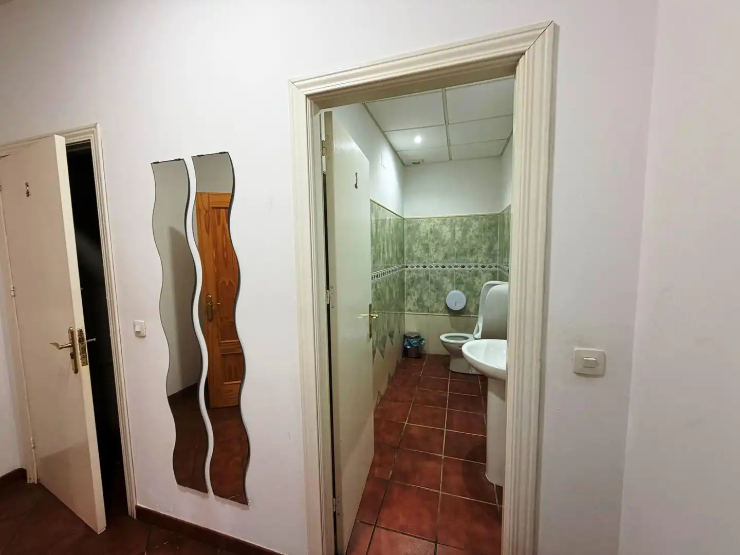 Baño de Nave industrial en venta en Salteras