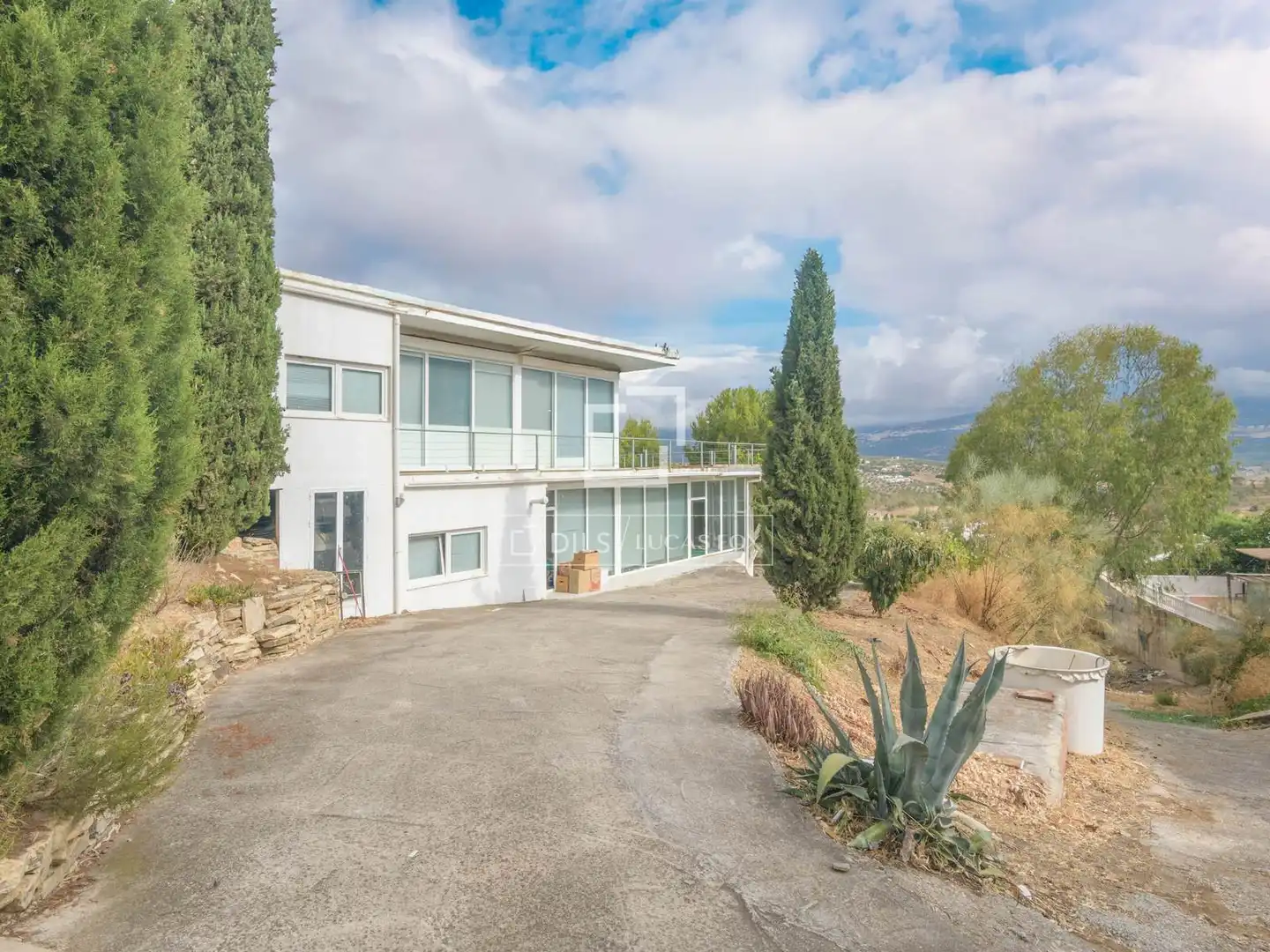 Vista exterior de Finca rústica en venda en Viñuela amb Jardí privat i Piscina