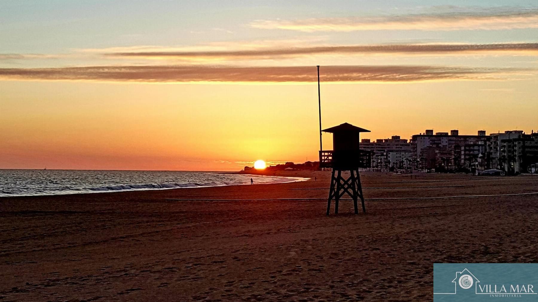 Vista exterior de Casa o xalet en venda en Rota amb Terrassa i Traster