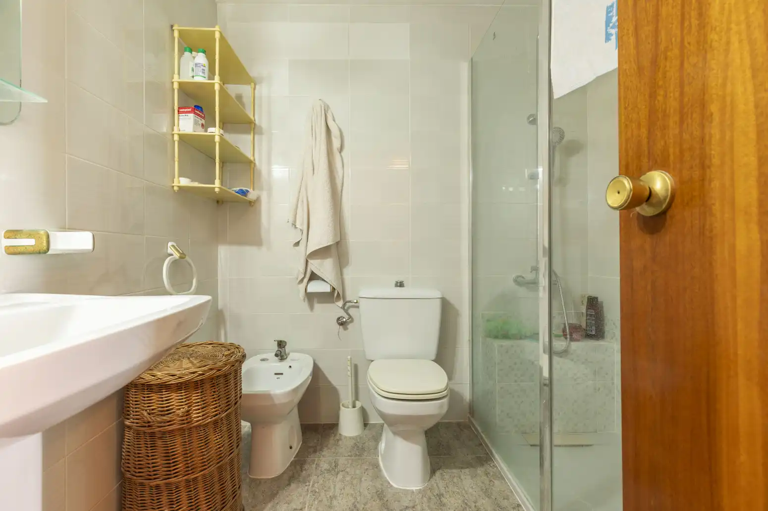 Bany de Pis en venda en La Pobla de Farnals amb Jardí privat, Terrassa i Piscina comunitària