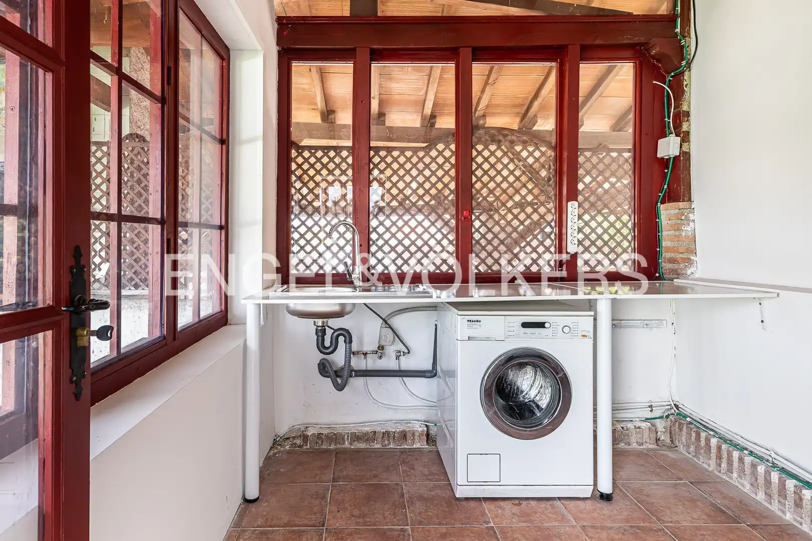 Vista exterior de Casa o chalet de alquiler en Las Rozas de Madrid con Calefacción, Jardín privado y Terraza