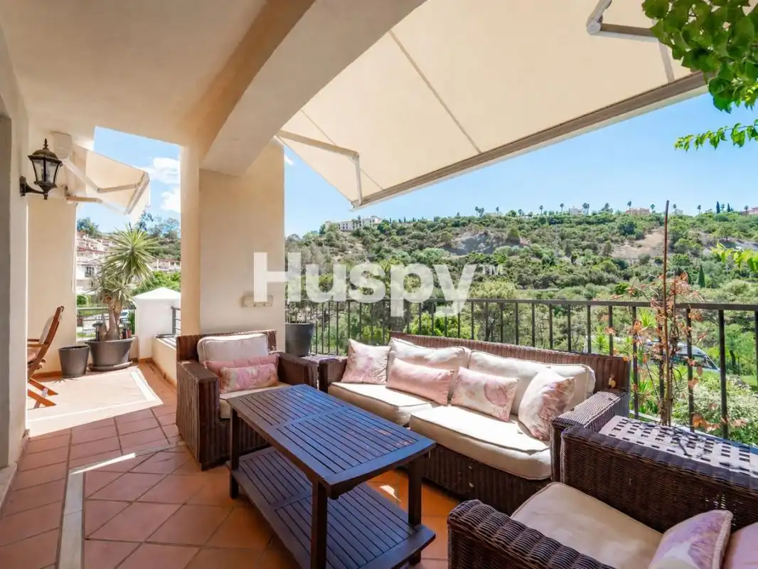 Appartamento con terrazza in vendita a Calle los Arqueros urbanización Jacarandas, imagen 2