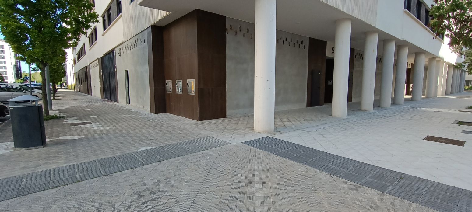 Premises to rent in  Pamplona / Iruña  with Terrace