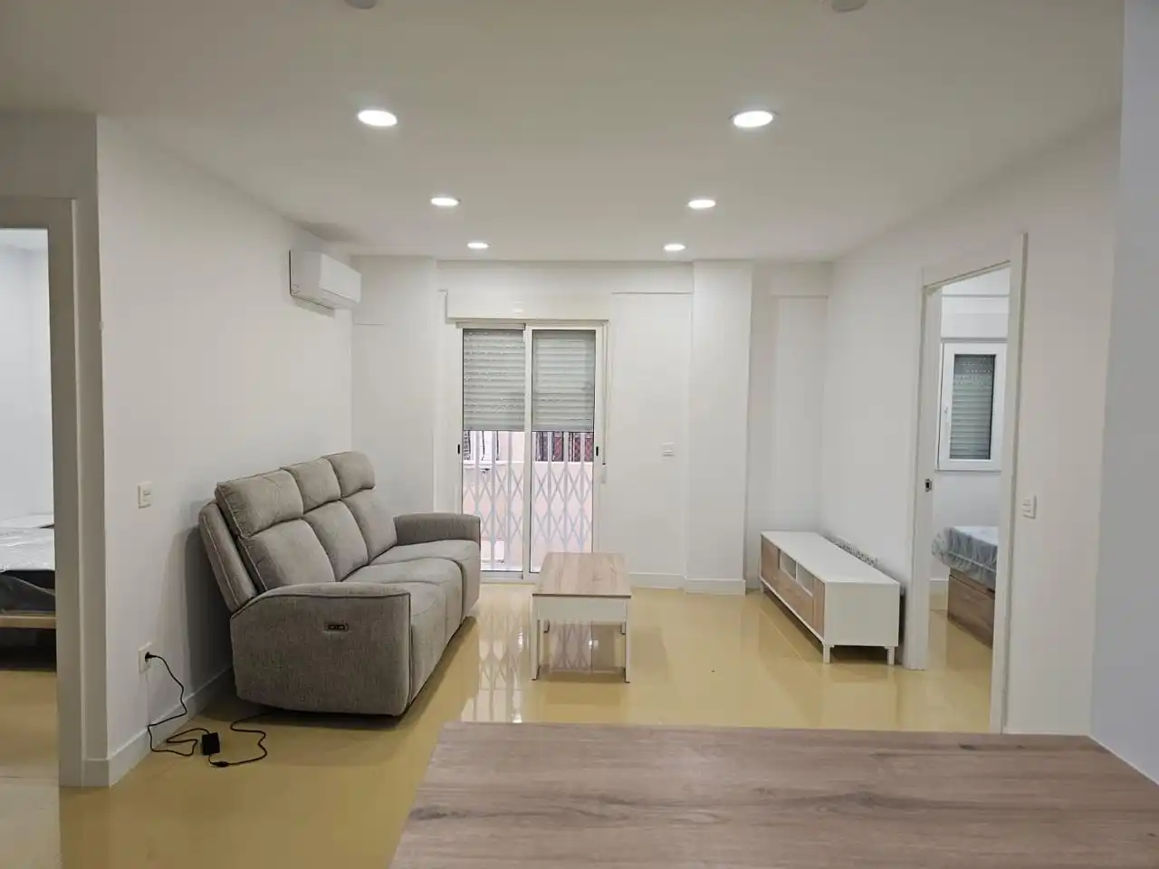 Sala de estar de Piso de alquiler en Almería con Aire acondicionado y Amueblado