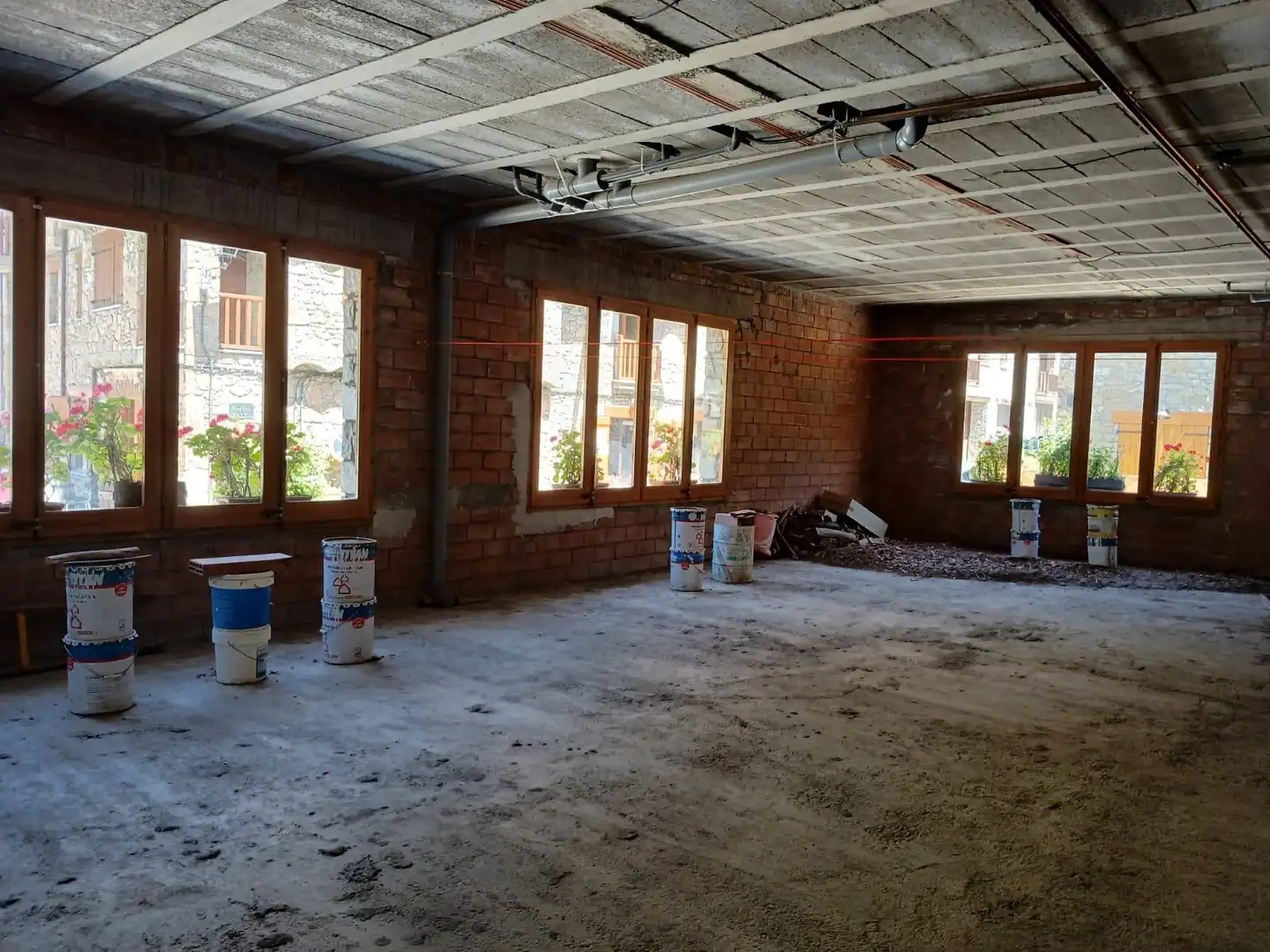 Buildings for sale in Llanars