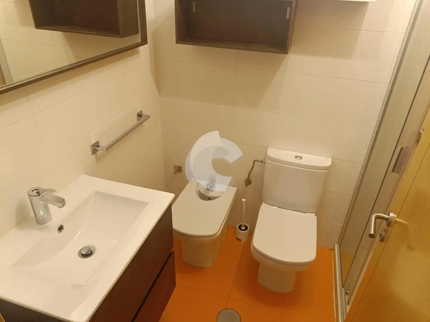 Badezimmer von Dachboden zum Verkauf in Ourense Capital  mit Heizung und Abstellraum