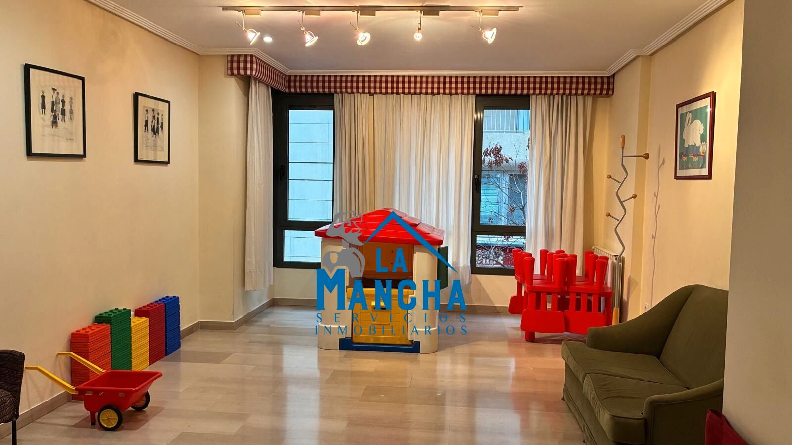 Vista exterior de Piso en venta en  Albacete Capital con Aire acondicionado, Calefacción y Terraza