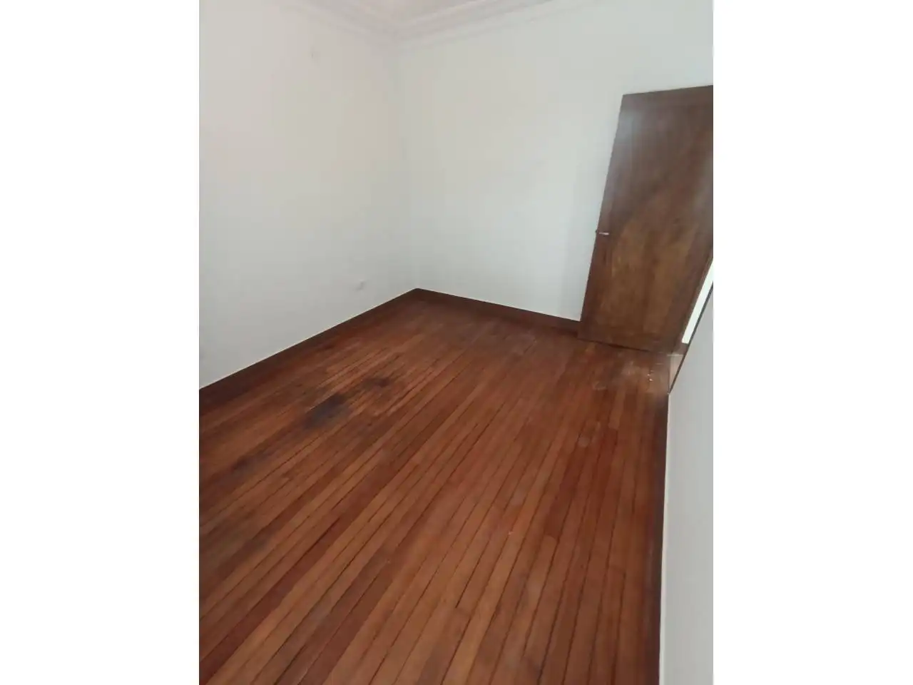 Bedroom of Flat for rent in Santiago de Compostela   with Parquet flooring, Terrace and Alarm