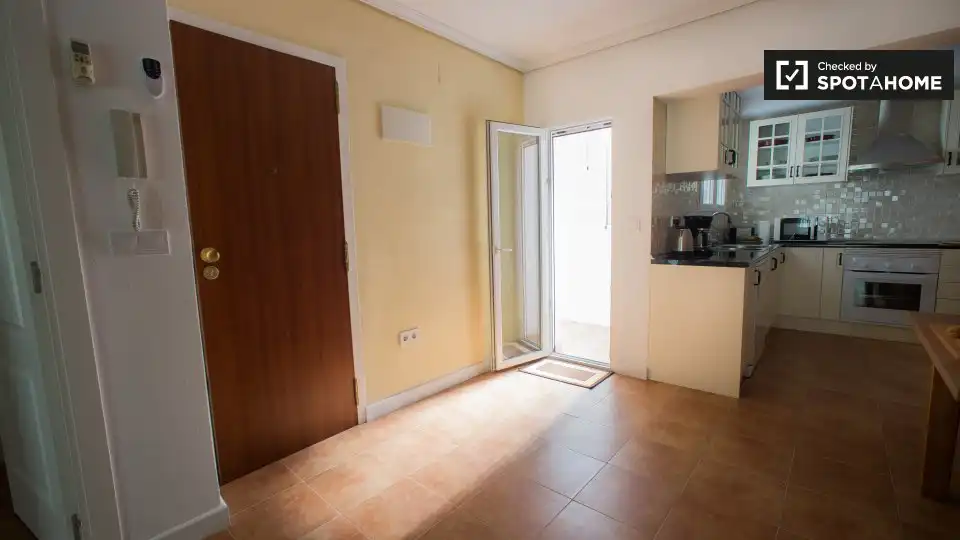 Wohnung mit Terrasse zur Miete in Quatre Carreres, imagen 17