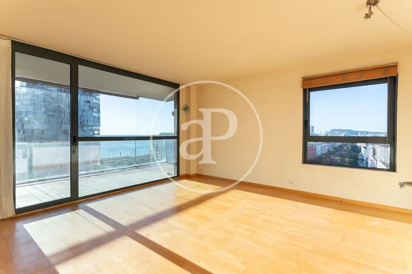 Sala de estar de Piso en venta en  Barcelona Capital con Aire acondicionado, Calefacción y Jardín privado