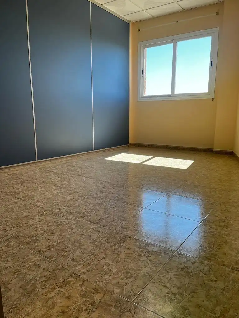 Oficina de alquiler en Santa María del Águila